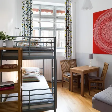 Castanea Old Town Hostel-2